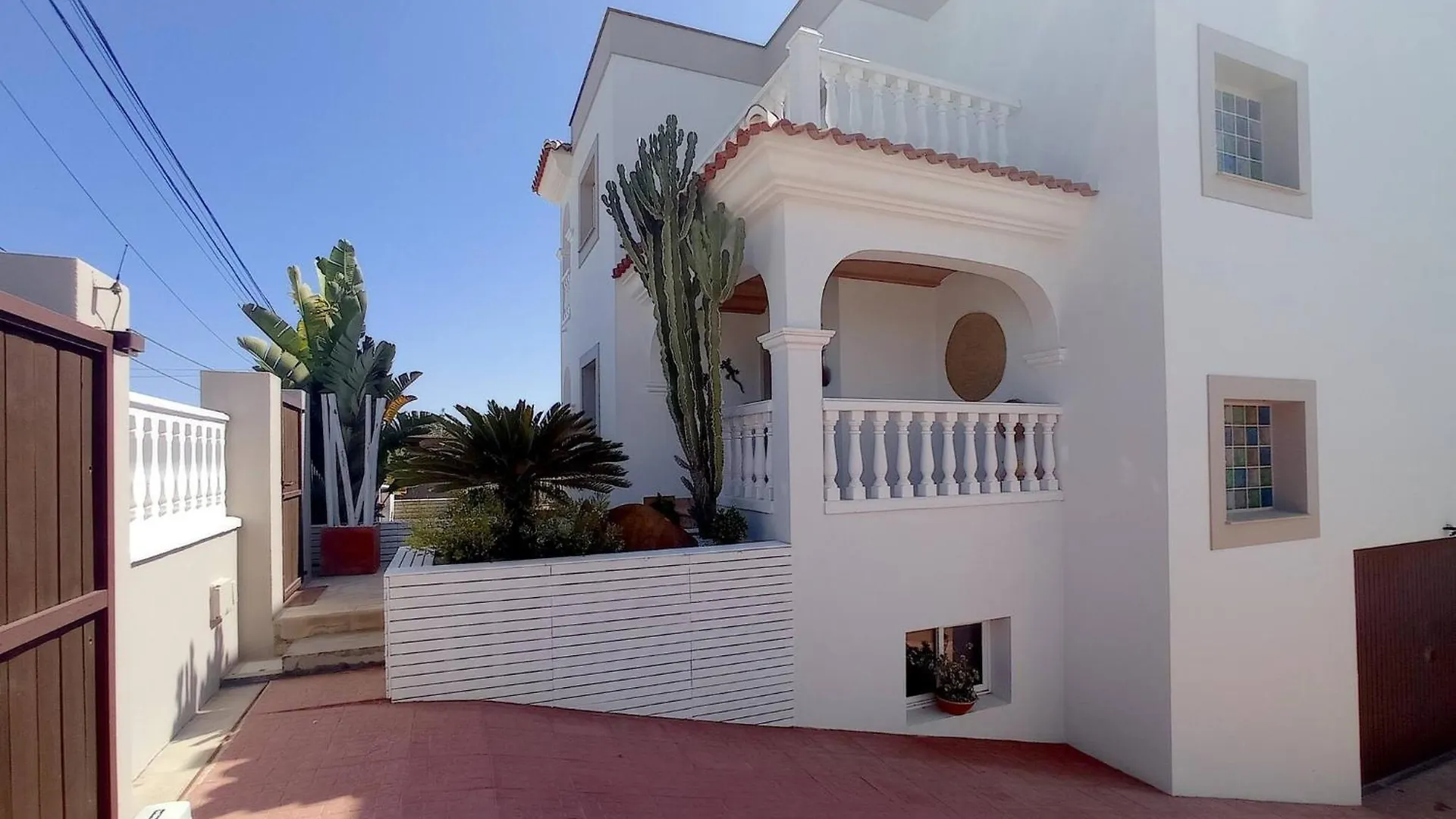 Inibiza Villas - Villa Juncos Can Furnet
